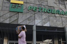 Petrobras corta investimento e vende patrimônio para fazer pagamento recorde a acionista