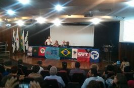Líder do MST, João Pedro Stédile, participa de plenária com movimentos sociais em BH