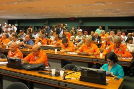 Petroleiros e movimentos sociais participam do relançamento da Frente Parlamentar em Defesa da Petrobrás
