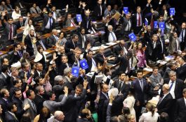 Câmara cede a empresários e resistência ao PL 4.330 seguirá no Senado e nas ruas