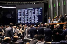 Acompanhe ao vivo a votação do PL4330