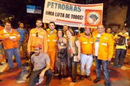 Milhares às ruas em defesa da Petrobrás e do Brasil