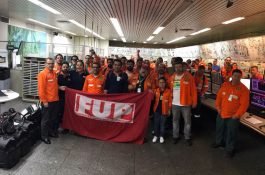 Petroleiros ocupam a FAFEN-PR contra privatizações