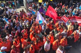 Petroleiros de Minas suspendem greve após queda de Pedro Parente