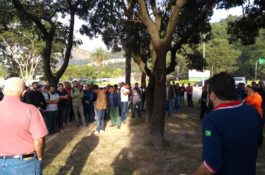 Minas faz atraso em protesto a punição de petroleiro