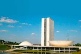 “Velha política” perde lugar no Congresso Nacional, mas conservadorismo persiste