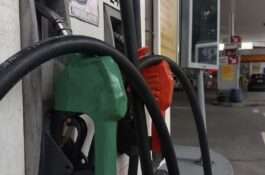 Litro da gasolina já passa de R$ 7 em alguns estados, e a culpa não é do ICMS