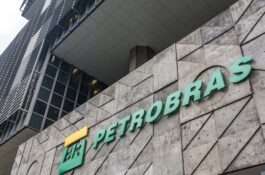 Petrobrás precisa se posicionar em relação ao seu papel de desenvolvimento no Brasil