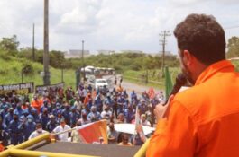 A luta continua: De norte a sul, petroleiros protestam contra a privatização da Rlam