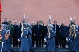 Depois de desmontar, fechar e vender fábrica nacional de fertilizantes, Bolsonaro vai à Rússia para evitar desabastecimento