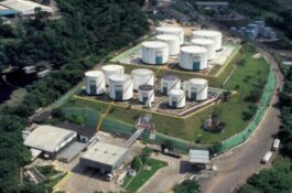 Petroleiros decidem entrar com recurso no CADE contra venda da Reman