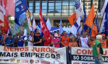 Trabalhadores ocupam ruas e redes contra alta dos juros e pressionam reunião do Copom