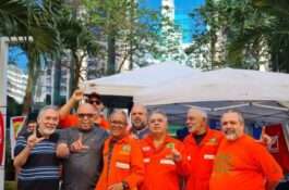 Aposentados mineiros participam de vigília pelo fim dos PED´s
