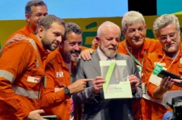 Na posse da presidenta da Petrobrás, petroleiros reforçam compromisso com a reconstrução da empresa e cobram fim dos PEDs