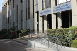 Tribunal de Contas de MG suspende edital do governo Zema de gestão privada de escolas