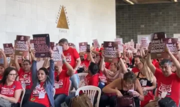 Nota do Sindipetro/MG em apoio à UEMG