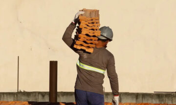 Desconhecimento de direitos básicos é desafio para trabalhadores
