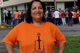 Moção de apoio a companheira Leninha