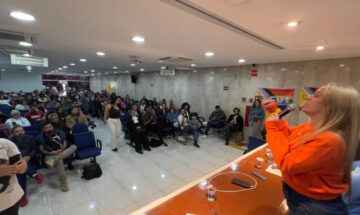 Mais fortes e visíveis: encontro LGBTQIA+ da CUT amplia organização da diversidade