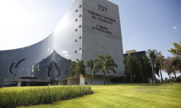 Assessoria jurídica esclarece que decisão do TST é sobre supressão de folgas e não invalida escala 14×21