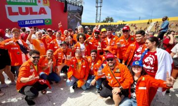 Lula onde tudo começou: petroleiros marcam presença em lançamento de campanha