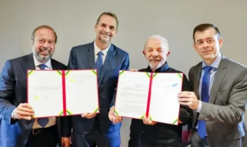 Presidente Lula adota medidas para diminuir preço dos combustíveis